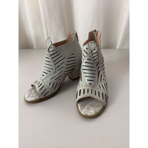 L'Artiste Springstep Angular Peep Toe Ankle Bootie Bone Size EU 37 US 6.5 - 7